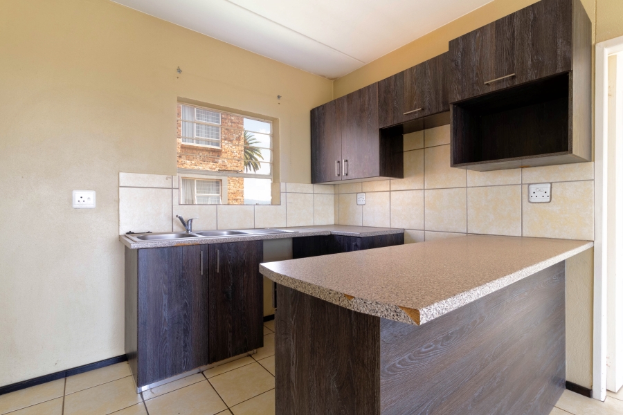 2 Bedroom Property for Sale in Honeypark Gauteng