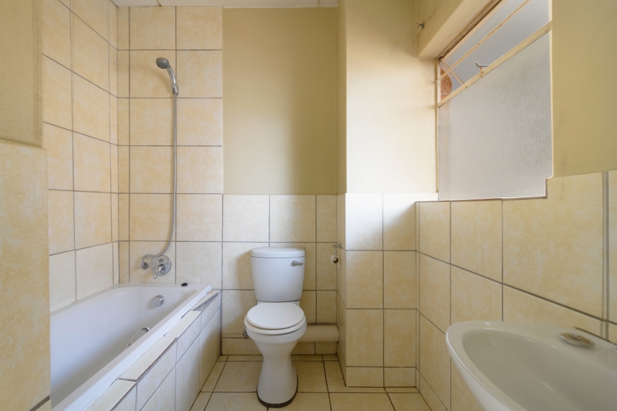 2 Bedroom Property for Sale in Honeypark Gauteng