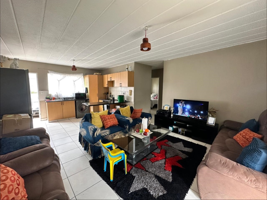 2 Bedroom Property for Sale in Verwoerdpark Gauteng