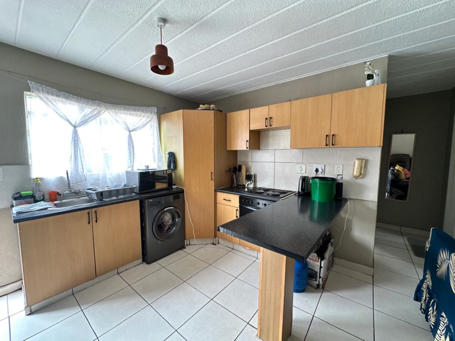 2 Bedroom Property for Sale in Verwoerdpark Gauteng