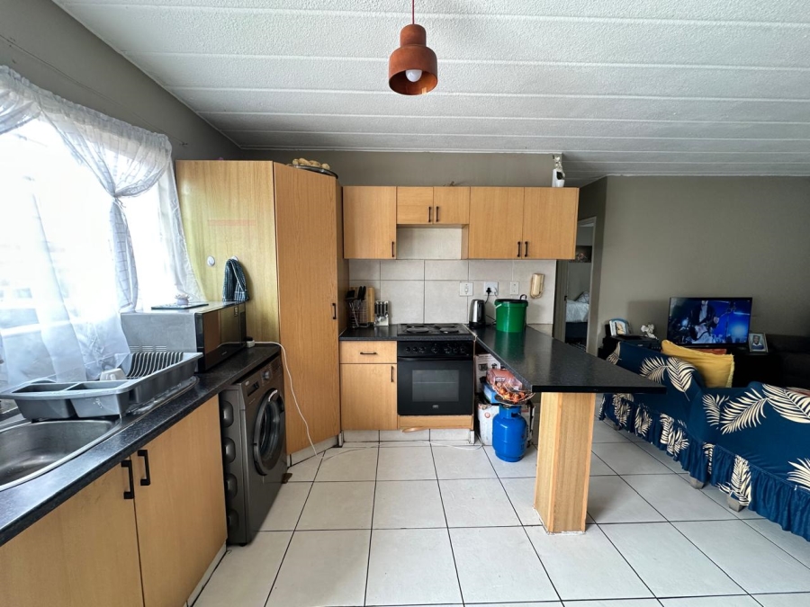 2 Bedroom Property for Sale in Verwoerdpark Gauteng