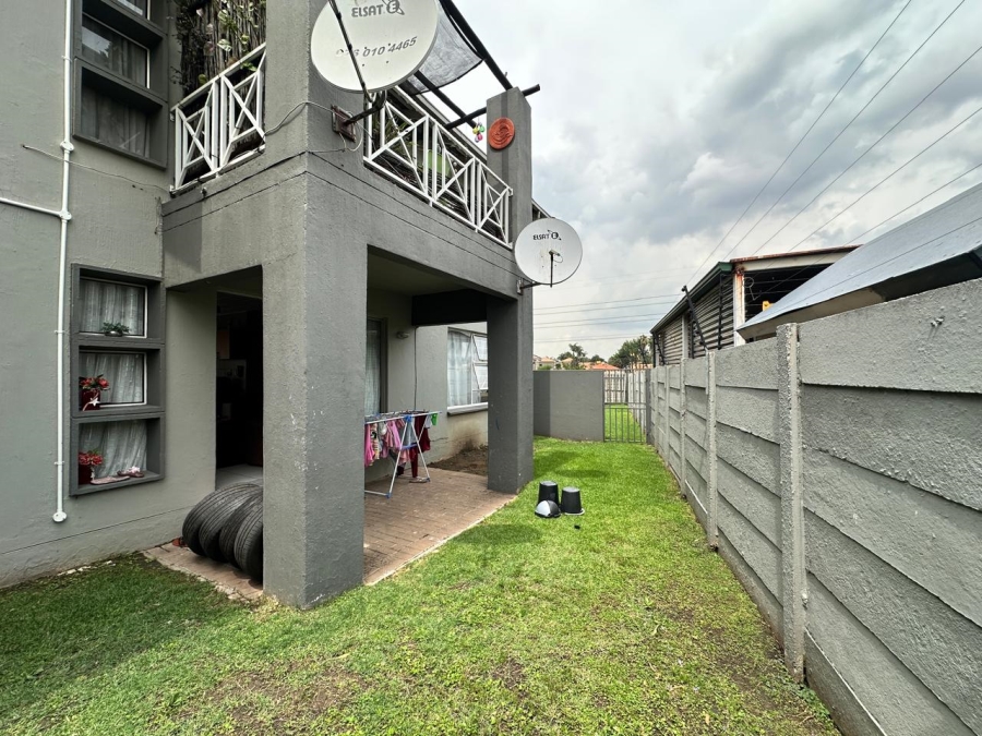 2 Bedroom Property for Sale in Verwoerdpark Gauteng