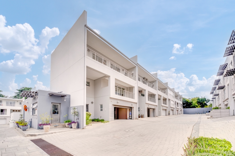 3 Bedroom Property for Sale in Bryanston Gauteng