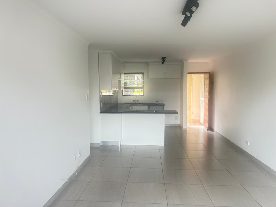 To Let 2 Bedroom Property for Rent in Weltevreden Park Gauteng