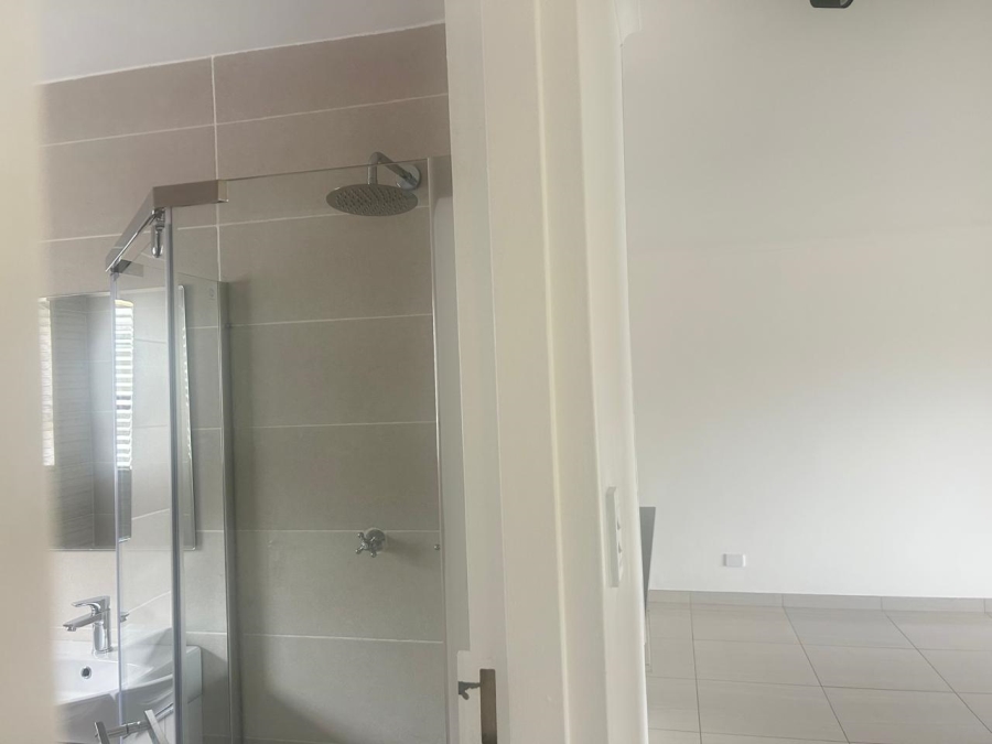 To Let 2 Bedroom Property for Rent in Weltevreden Park Gauteng