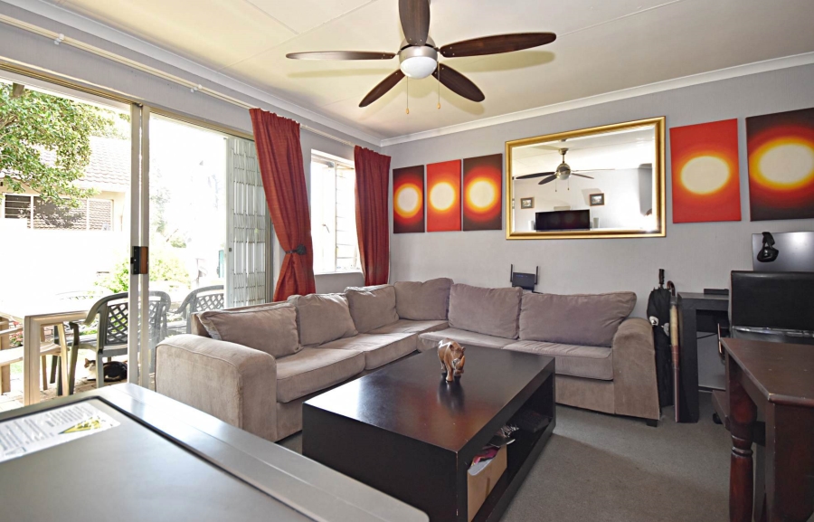 2 Bedroom Property for Sale in Sonneglans Gauteng