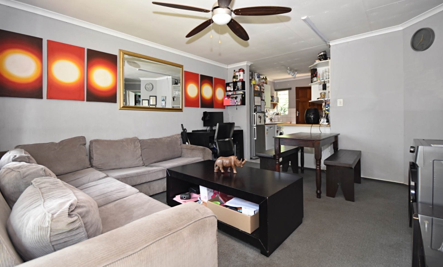 2 Bedroom Property for Sale in Sonneglans Gauteng