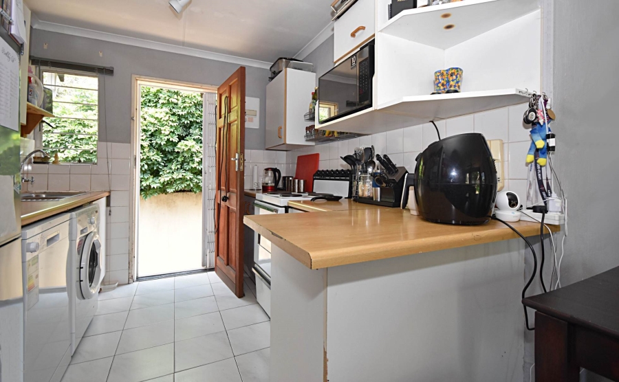 2 Bedroom Property for Sale in Sonneglans Gauteng