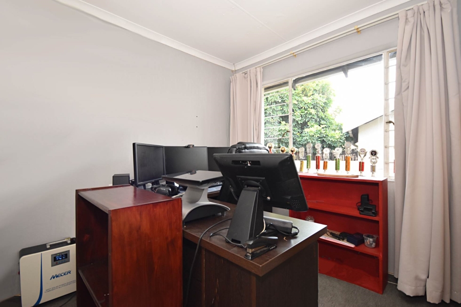 2 Bedroom Property for Sale in Sonneglans Gauteng