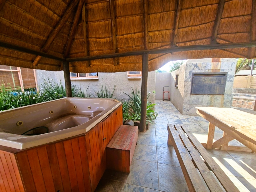 4 Bedroom Property for Sale in Three Rivers Gauteng