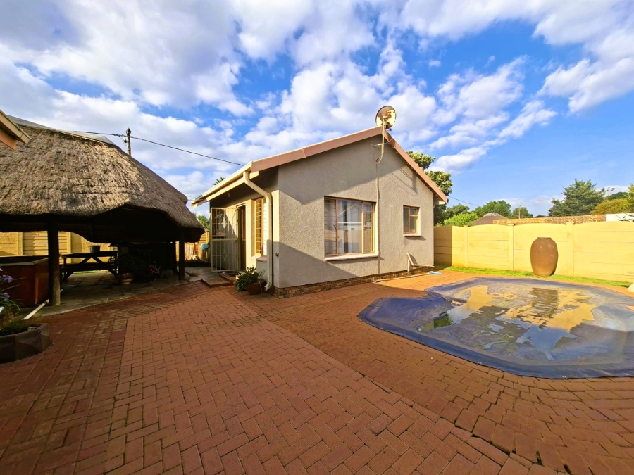 4 Bedroom Property for Sale in Three Rivers Gauteng