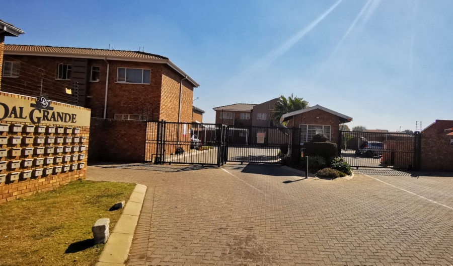 2 Bedroom Property for Sale in Dalpark Gauteng