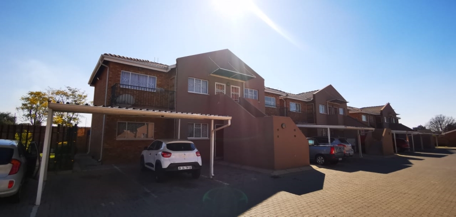 2 Bedroom Property for Sale in Dalpark Gauteng