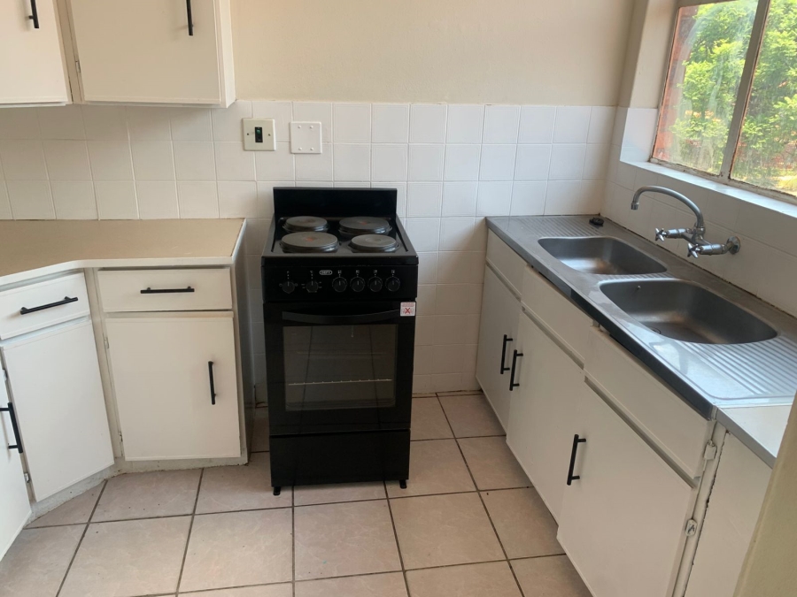 To Let 2 Bedroom Property for Rent in Pretoria North Gauteng