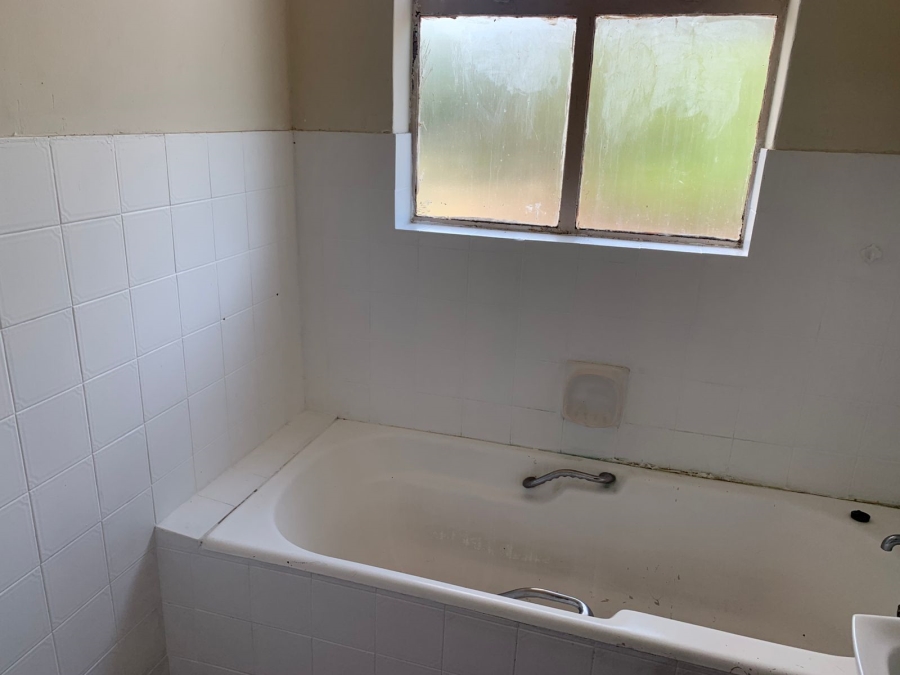 To Let 2 Bedroom Property for Rent in Pretoria North Gauteng