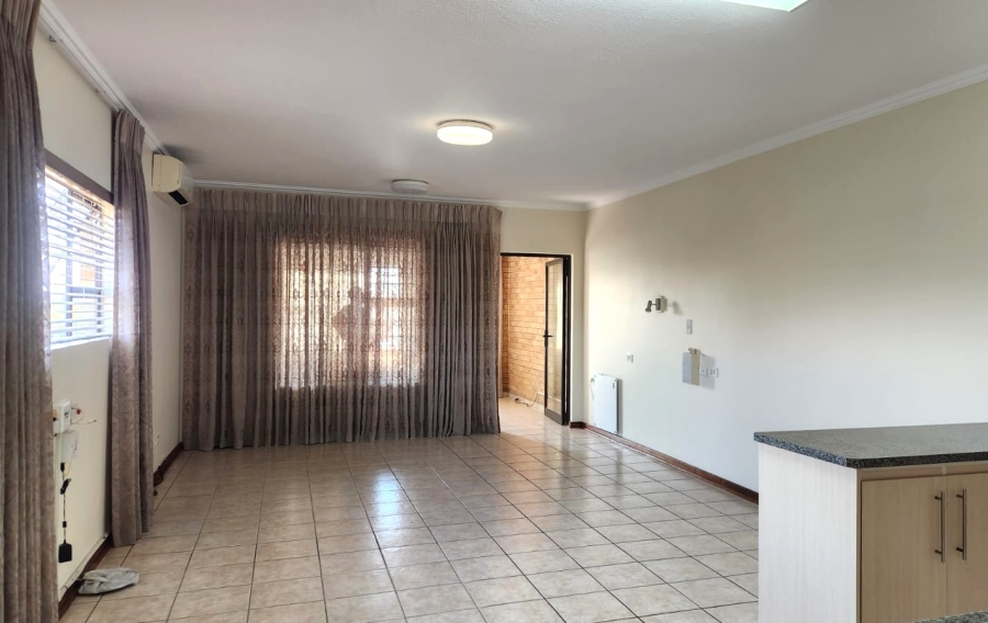 1 Bedroom Property for Sale in Garsfontein Gauteng