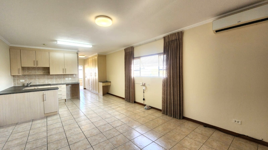 1 Bedroom Property for Sale in Garsfontein Gauteng