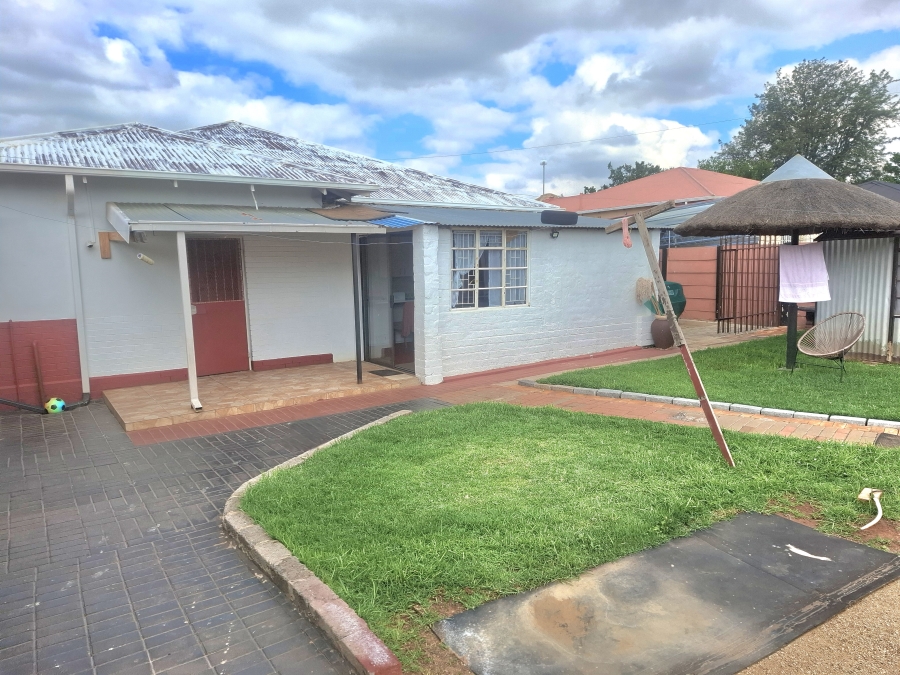 3 Bedroom Property for Sale in Westonaria Gauteng