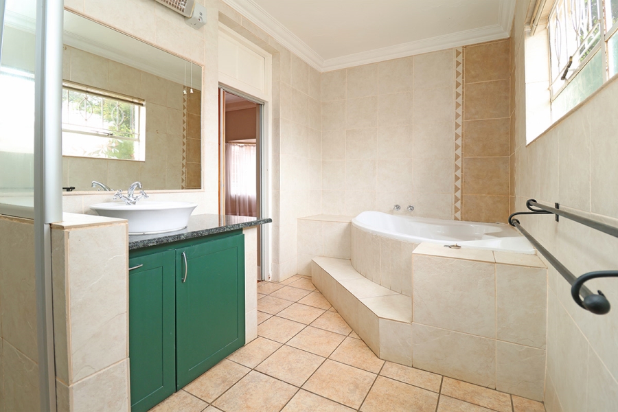 To Let 3 Bedroom Property for Rent in Kensington Gauteng