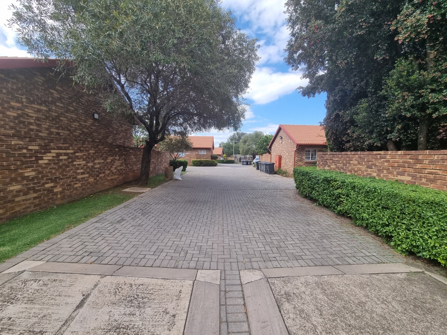 3 Bedroom Property for Sale in Meyerspark Gauteng