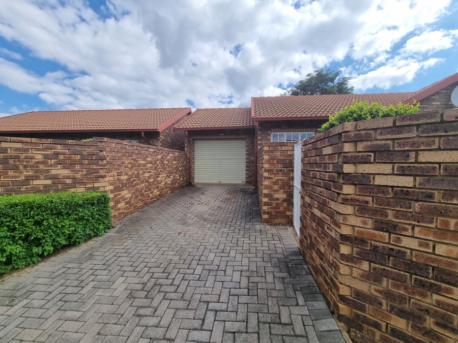 3 Bedroom Property for Sale in Meyerspark Gauteng