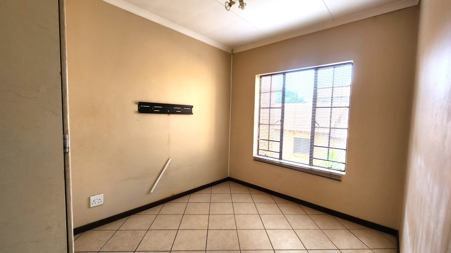 2 Bedroom Property for Sale in Mooikloof Ridge Gauteng
