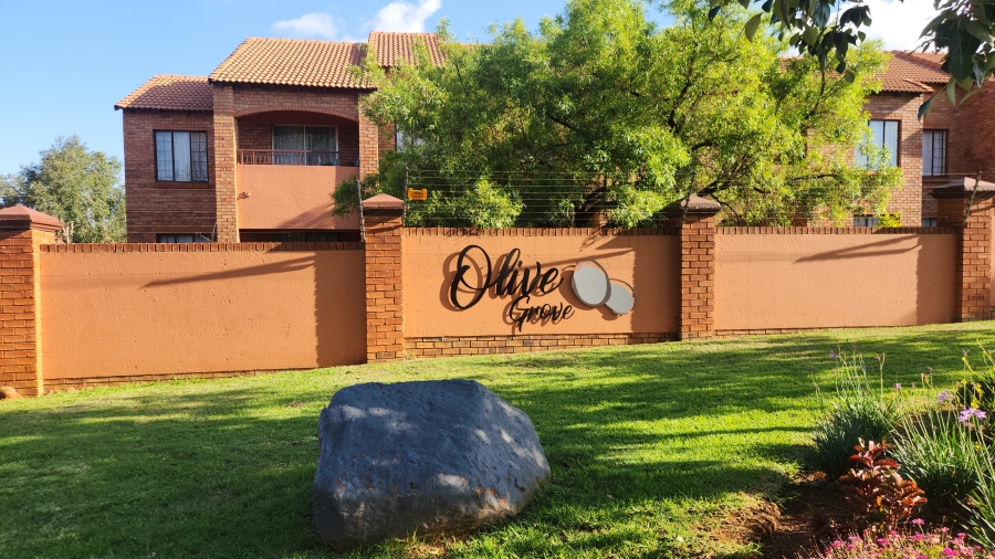 2 Bedroom Property for Sale in Mooikloof Ridge Gauteng
