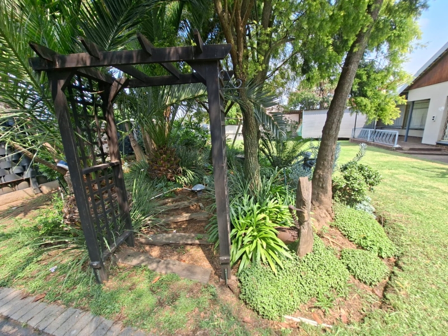 3 Bedroom Property for Sale in Selcourt Gauteng