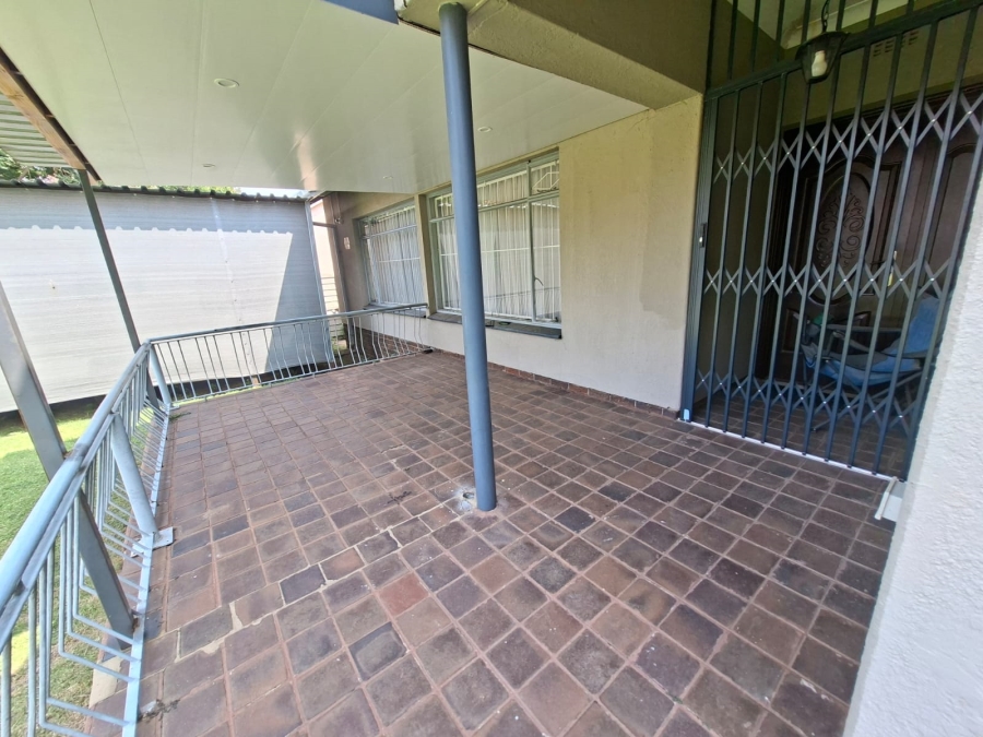 3 Bedroom Property for Sale in Selcourt Gauteng