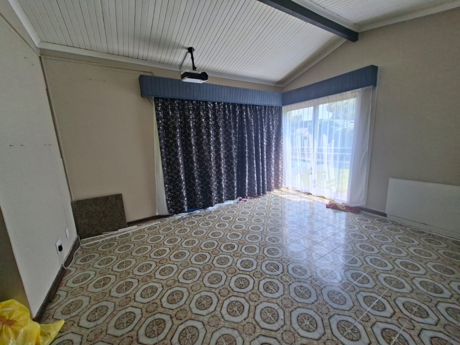 3 Bedroom Property for Sale in Selcourt Gauteng