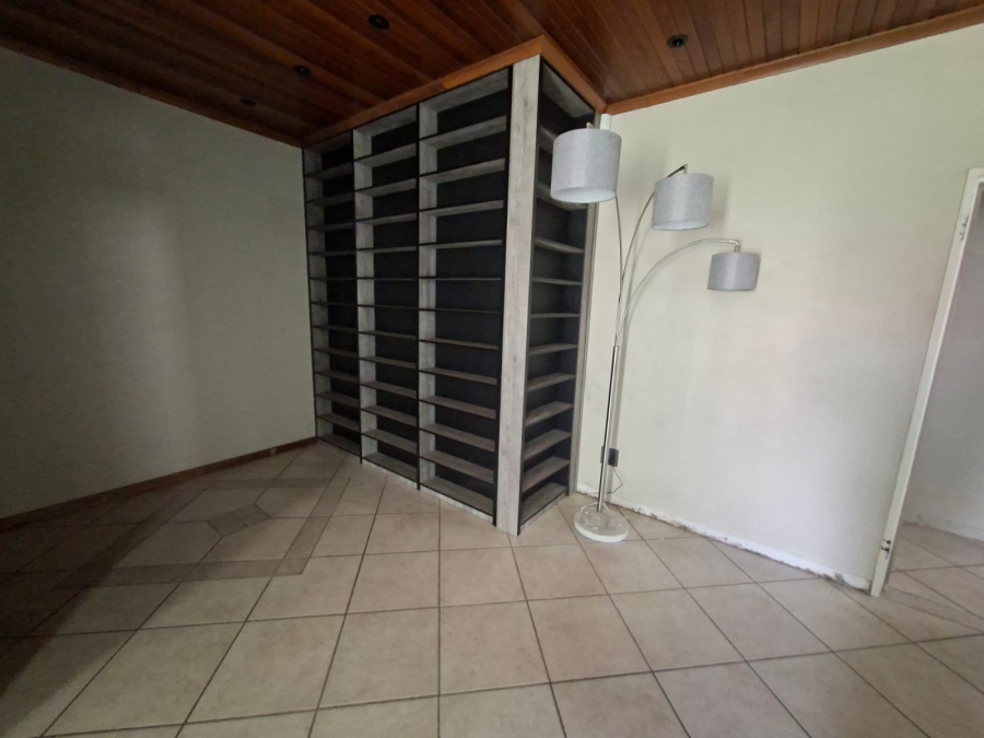 3 Bedroom Property for Sale in Selcourt Gauteng