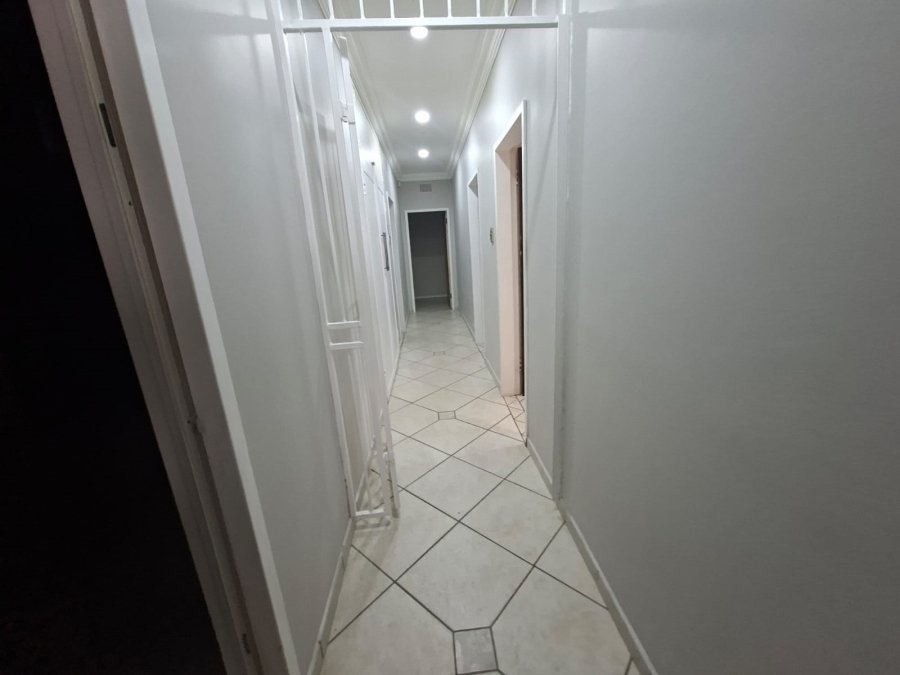 3 Bedroom Property for Sale in Selcourt Gauteng