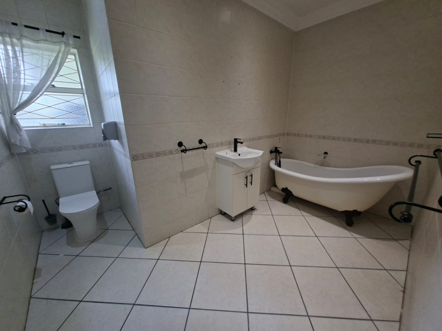 3 Bedroom Property for Sale in Selcourt Gauteng