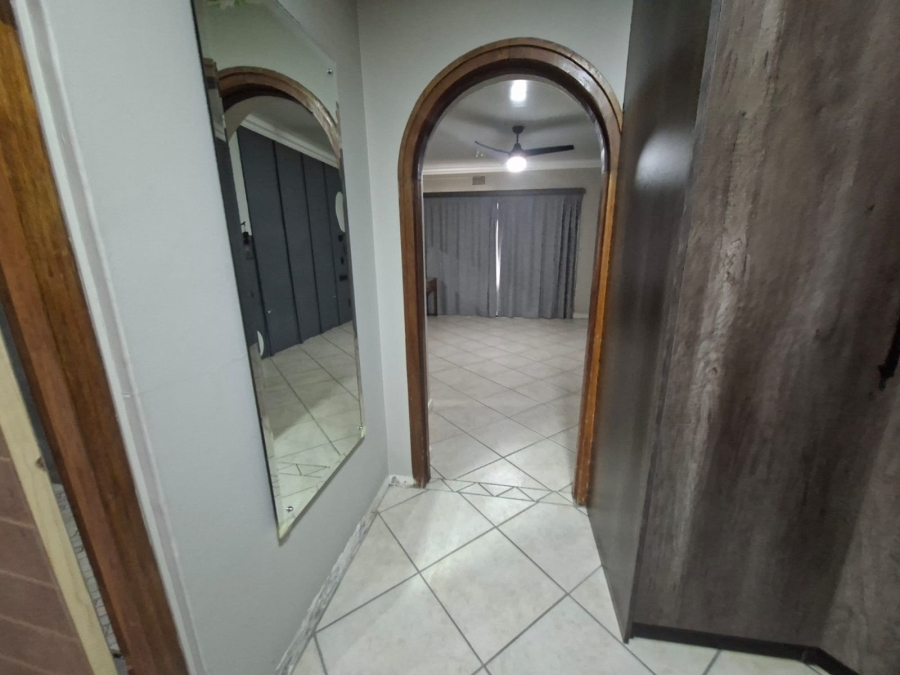 3 Bedroom Property for Sale in Selcourt Gauteng