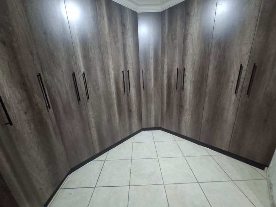 3 Bedroom Property for Sale in Selcourt Gauteng