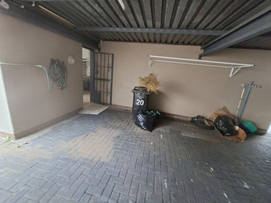 3 Bedroom Property for Sale in Selcourt Gauteng