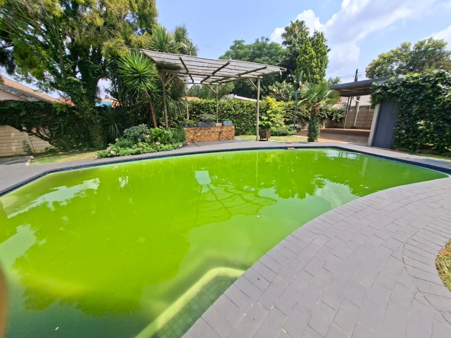 3 Bedroom Property for Sale in Selcourt Gauteng