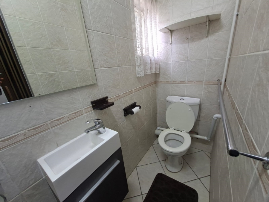 3 Bedroom Property for Sale in Selcourt Gauteng