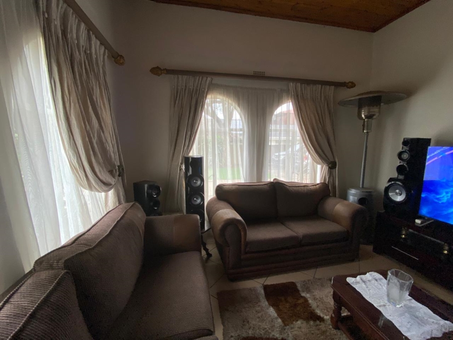 3 Bedroom Property for Sale in Vanderbijlpark SE 7 Gauteng