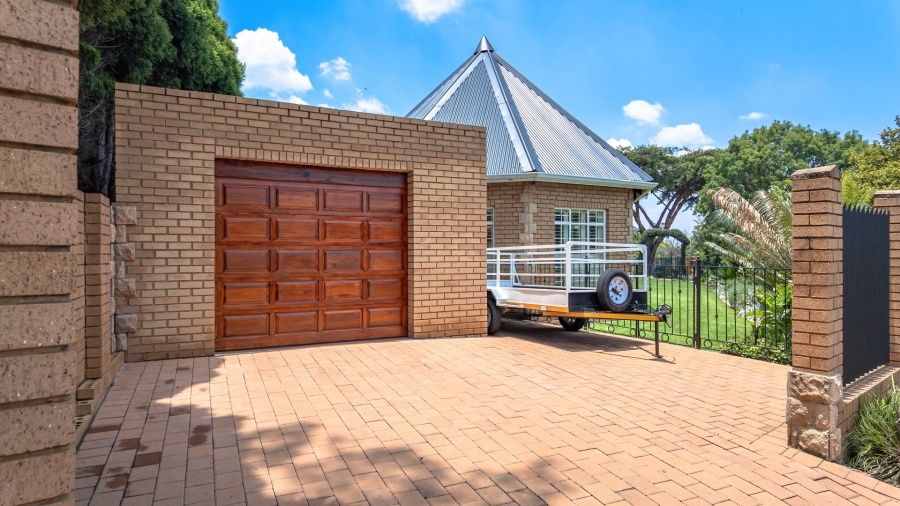 4 Bedroom Property for Sale in Cornwall Hill Gauteng