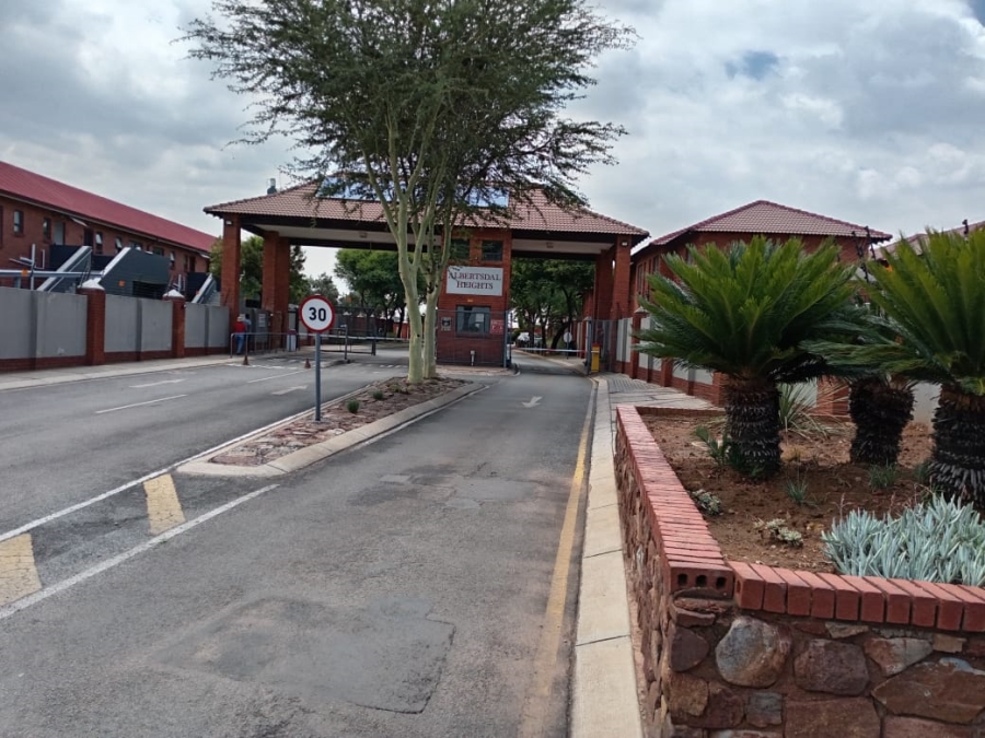 2 Bedroom Property for Sale in Albertsdal Gauteng