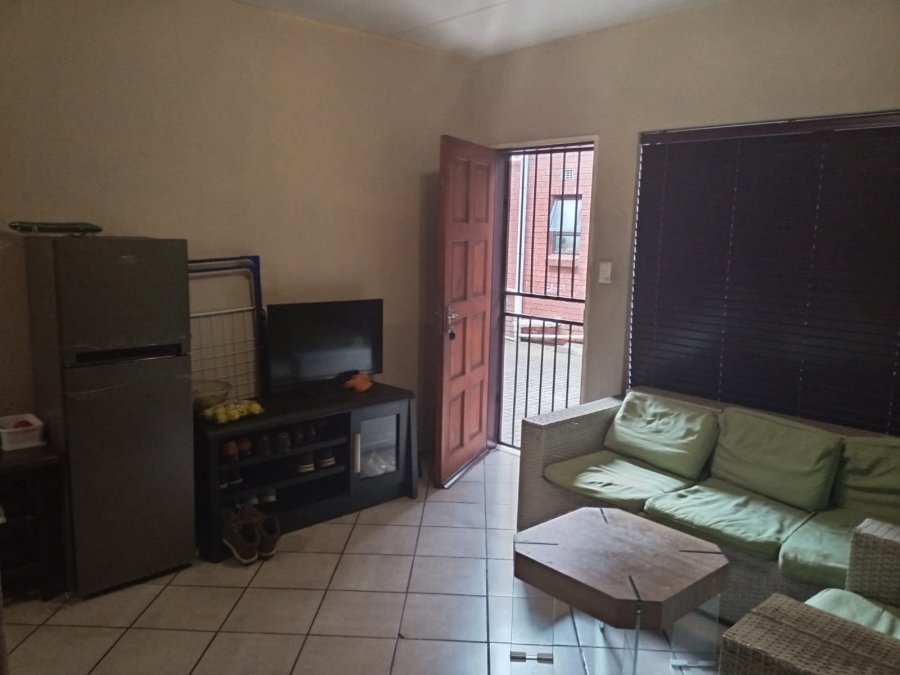 2 Bedroom Property for Sale in Albertsdal Gauteng