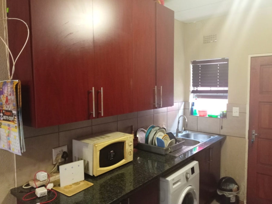 2 Bedroom Property for Sale in Albertsdal Gauteng
