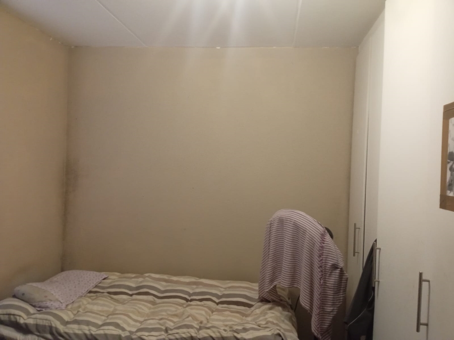 2 Bedroom Property for Sale in Albertsdal Gauteng