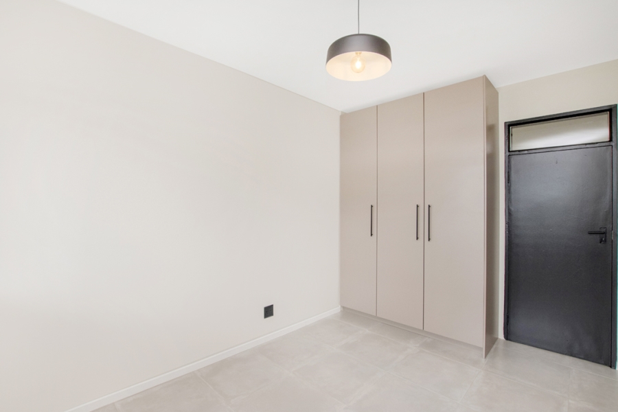 2 Bedroom Property for Sale in Linden Gauteng