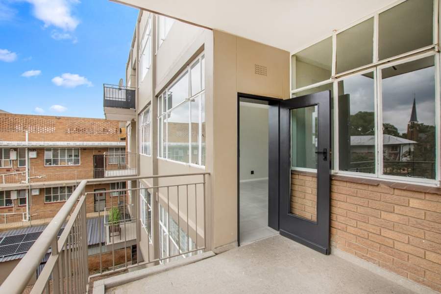 2 Bedroom Property for Sale in Linden Gauteng