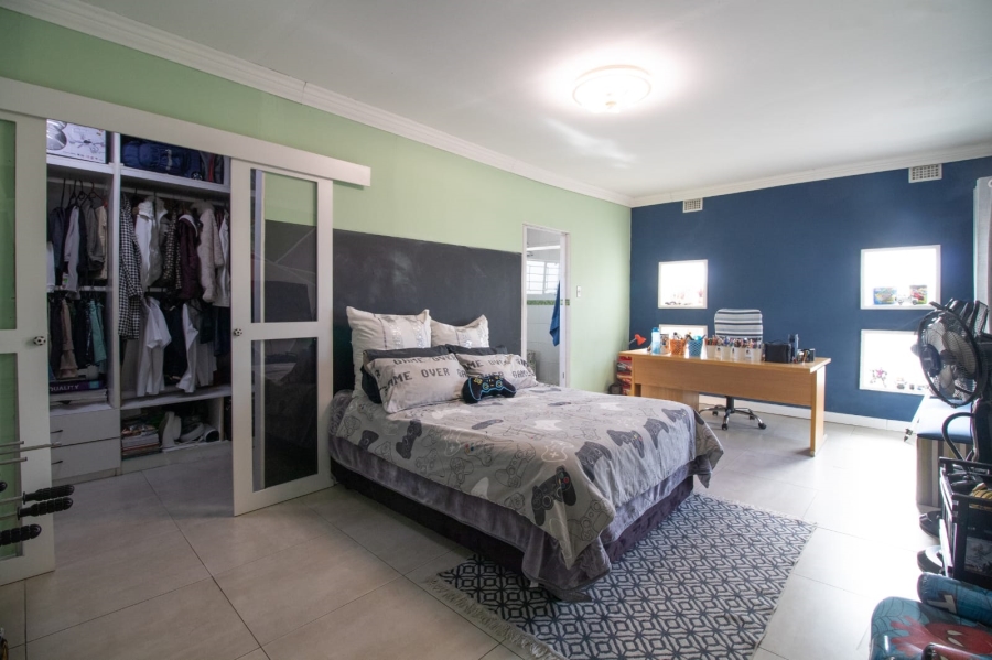 6 Bedroom Property for Sale in Croydon Gauteng