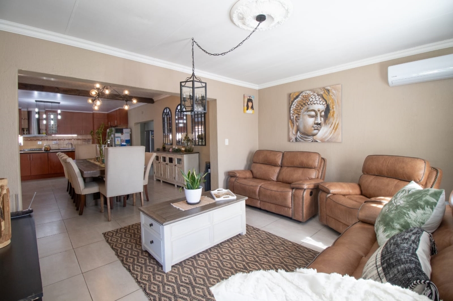 6 Bedroom Property for Sale in Croydon Gauteng
