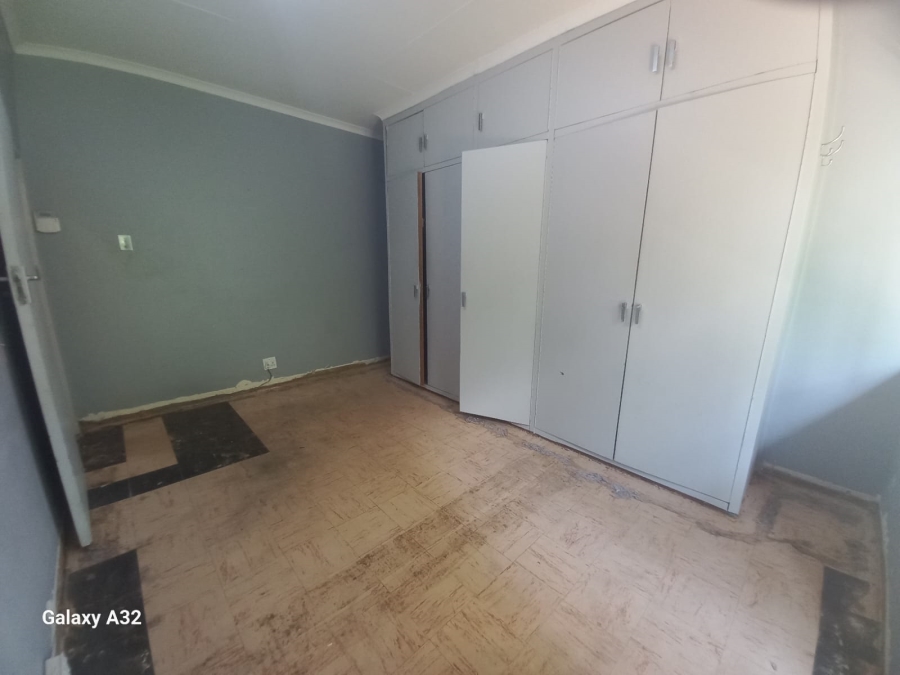 3 Bedroom Property for Sale in Mountain View Gauteng