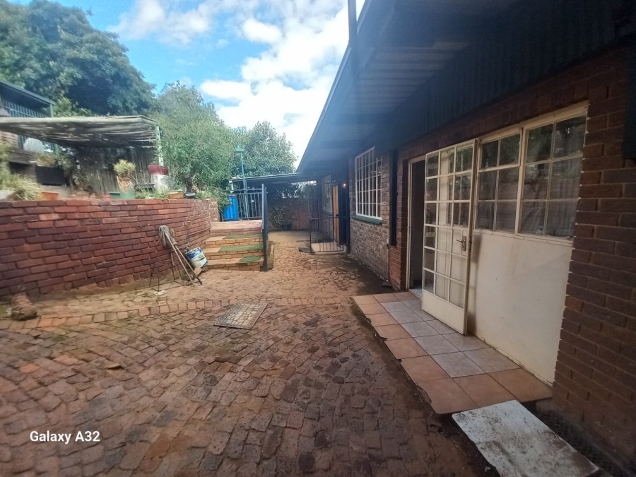 3 Bedroom Property for Sale in Mountain View Gauteng